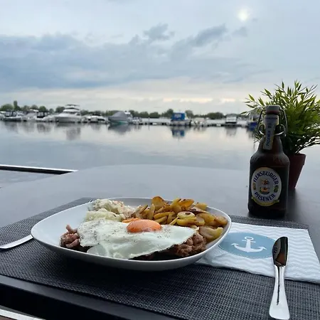 Ботель Hausboot Buddy *