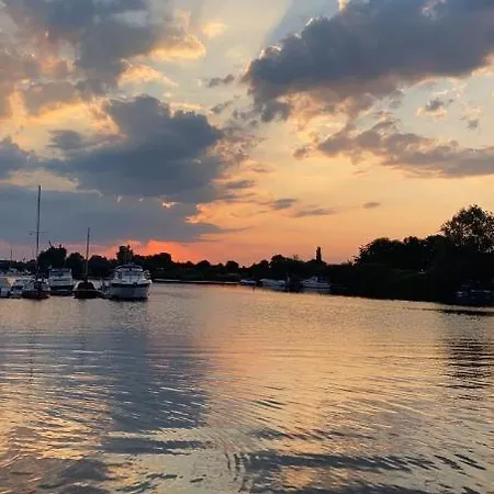 Hausboot Buddy * Weyhe